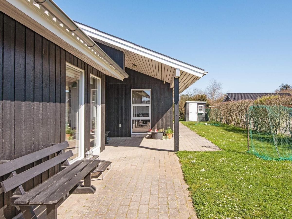 9 Person Holiday Home In Juelsminde Sonderby  외부 사진